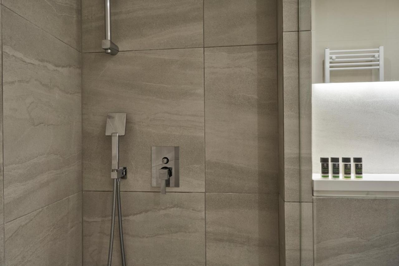 Charitos Iχ, Chic N Modern 2Bd Apt Atene Esterno foto