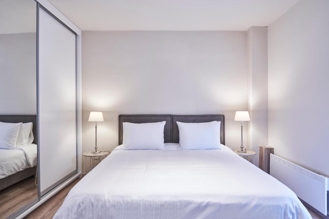 Charitos Iχ, Chic N Modern 2Bd Apt Atene Esterno foto