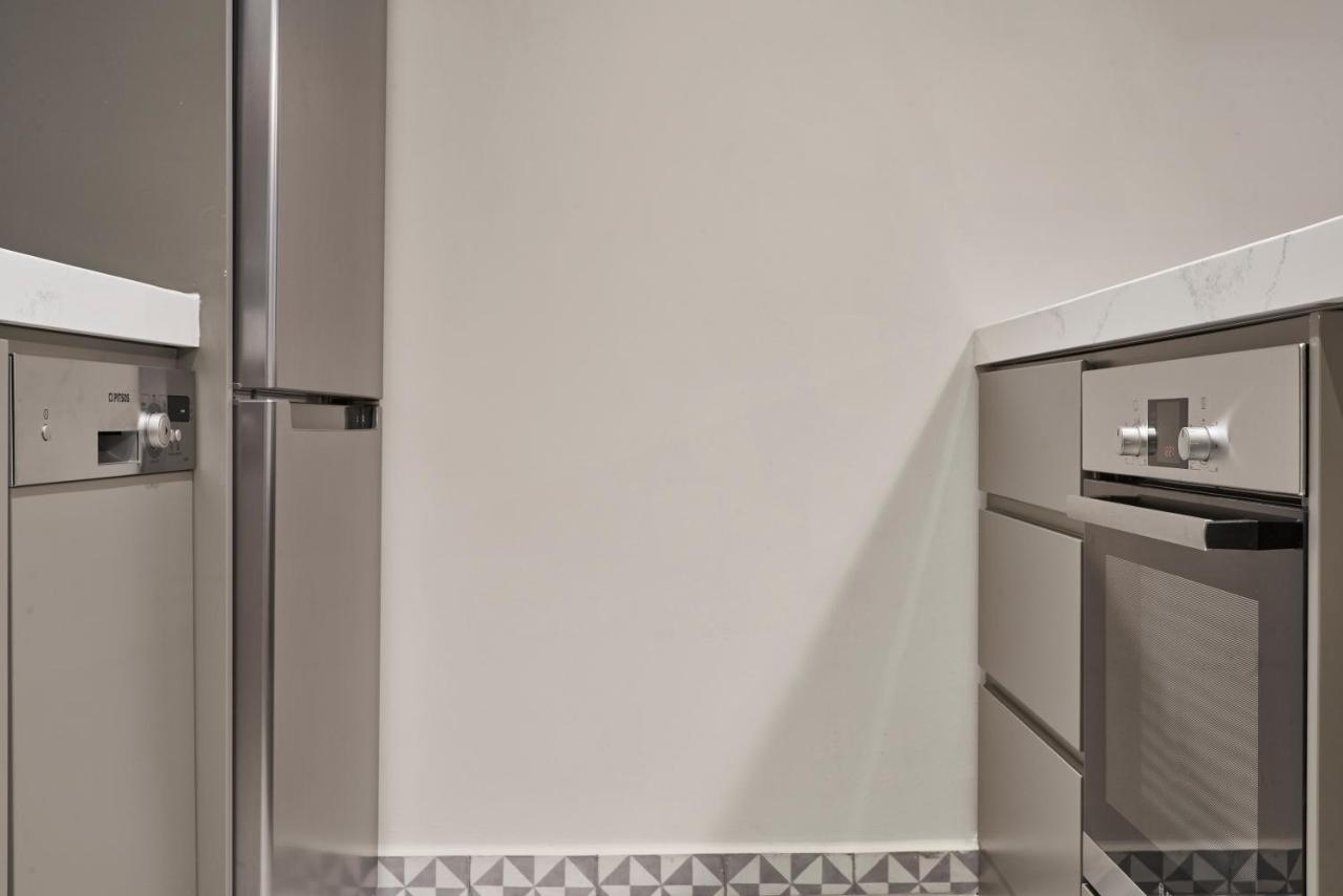 Charitos Iχ, Chic N Modern 2Bd Apt Atene Esterno foto